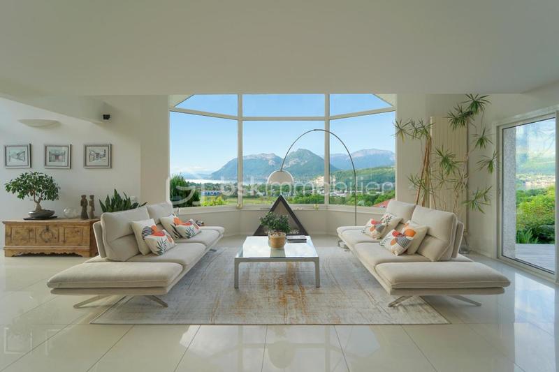 Demeure - 234 m² - 6 pièces