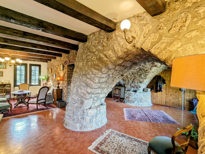 Maison - 200 m² - 7 pièces