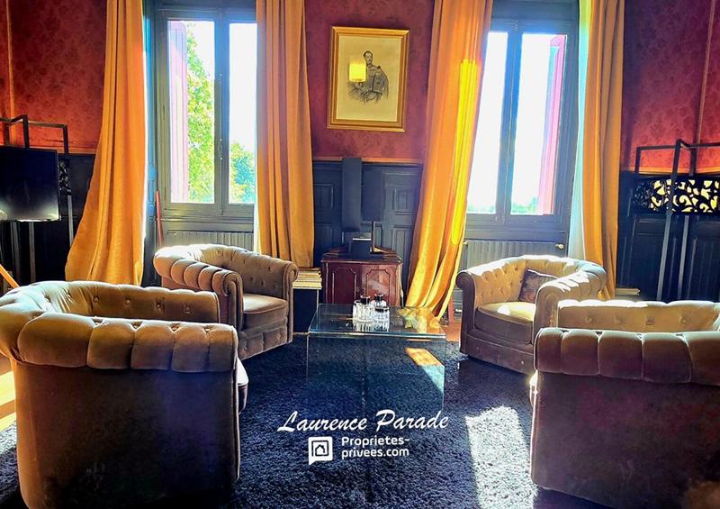 Maison - 625 m² - 20 pièces