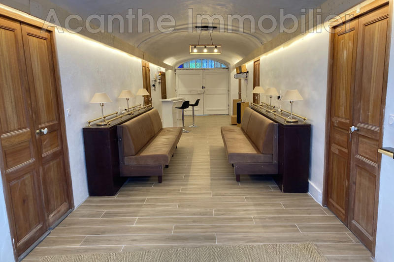 Maison - 430 m² - 10 pièces