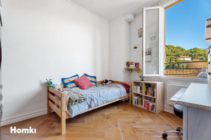 Appartement - 85 m² - 4 pièces