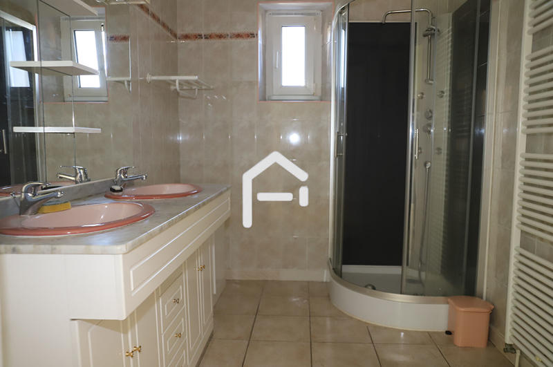 Maison - 107 m² - 5 pièces