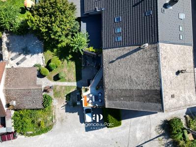 Maison - 220 m² - 9 pièces