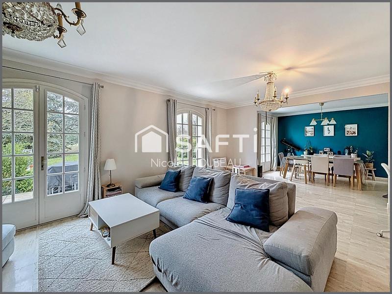 Maison - 162 m² - 6 pièces