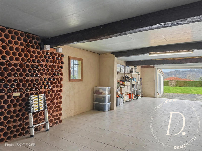 Maison - 280 m² - 6 pièces