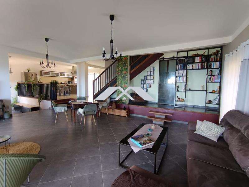 Villa - 211 m² - 7 pièces