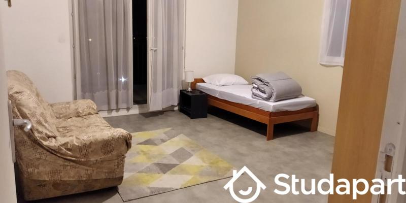 Chambre - 11 m² - 1 pièce