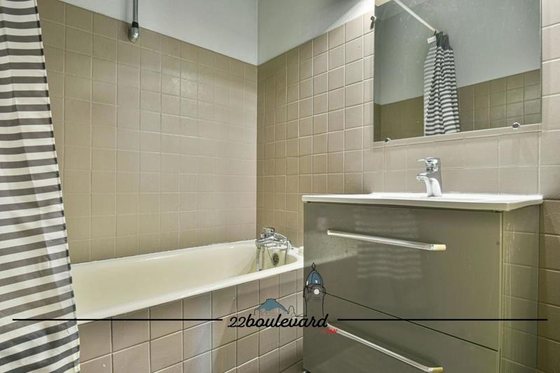 Maison - 196 m² - 8 pièces