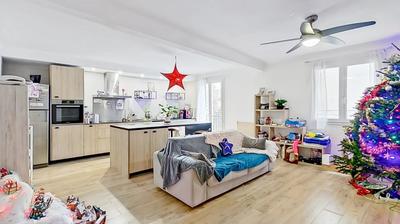 Maison - 92 m² - 4 pièces