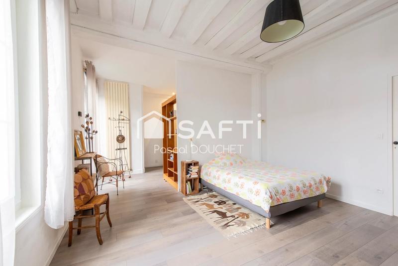 Maison - 352 m² - 9 pièces