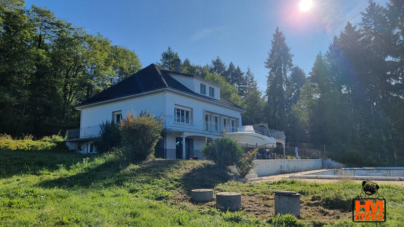 Maison - 180 m² - 7 pièces