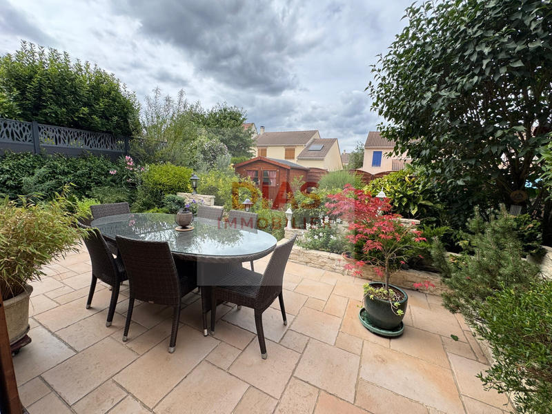 Maison - 95 m² - 1 pièce