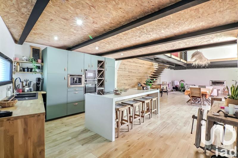 Maison de maîtres - 258 m² - 8 pièces