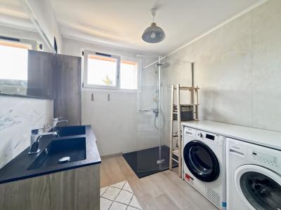 Appartement - 82 m² - 3 pièces