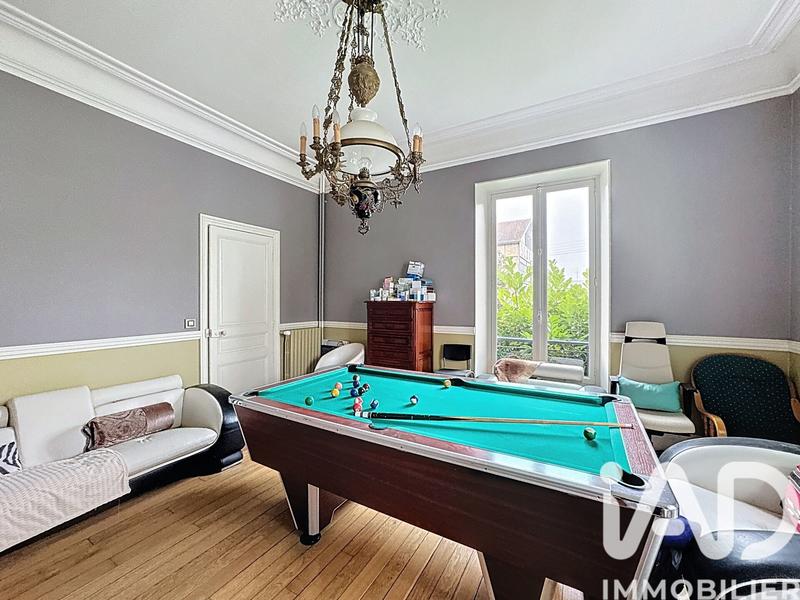 Maison - 262 m² - 7 pièces