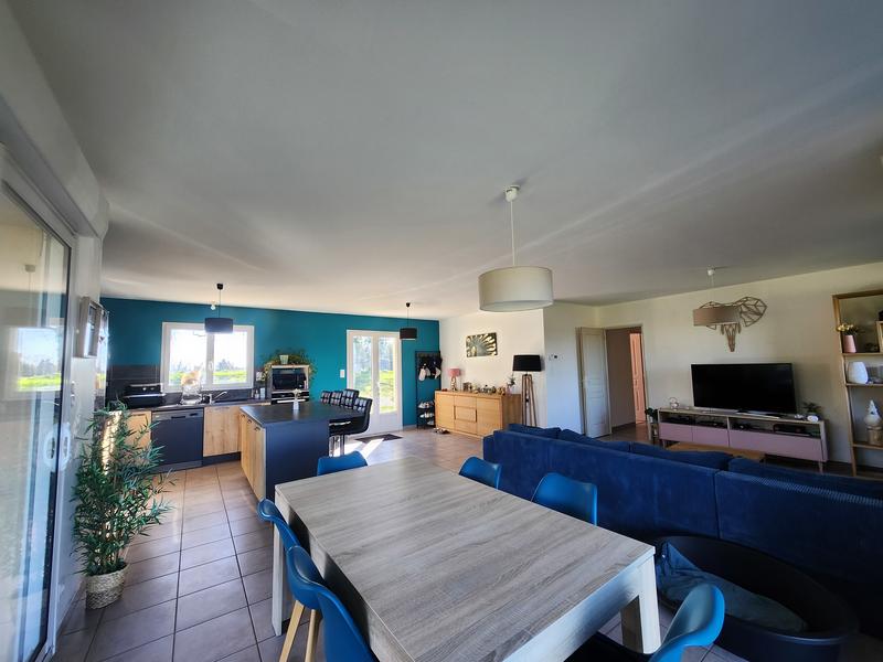 Maison - 95 m² - 5 pièces