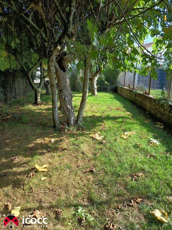 Demeure - 185 m² - 6 pièces