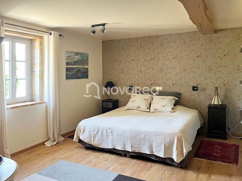 Maison - 350 m² - 8 pièces