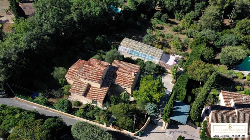 Maison - 185 m² - 5 pièces