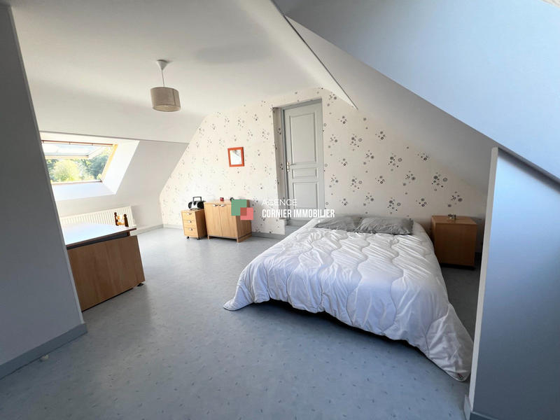 Maison - 210 m² - 8 pièces