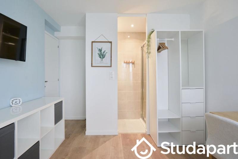 Chambre - 11 m² - 1 pièce