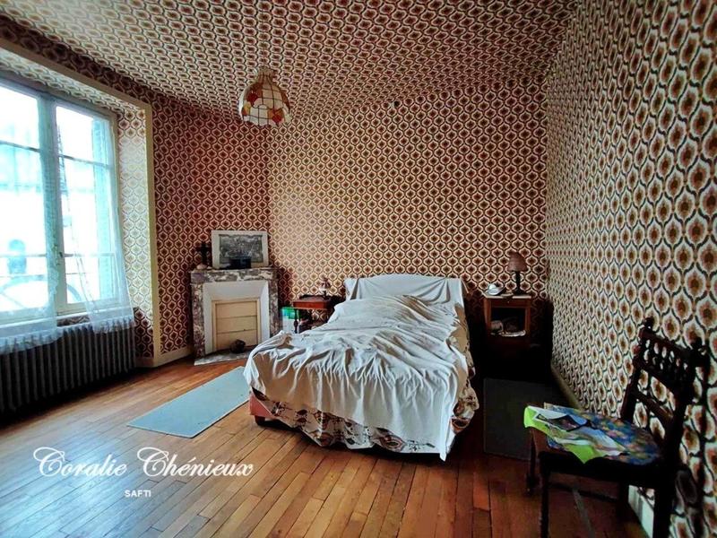 Maison - 232 m² - 8 pièces