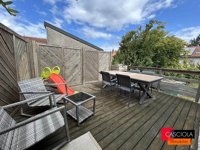 Maison - 111 m² - 5 pièces