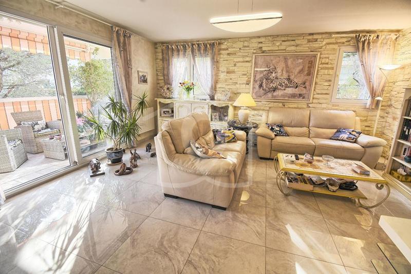 Appartement - 101 m² - 4 pièces