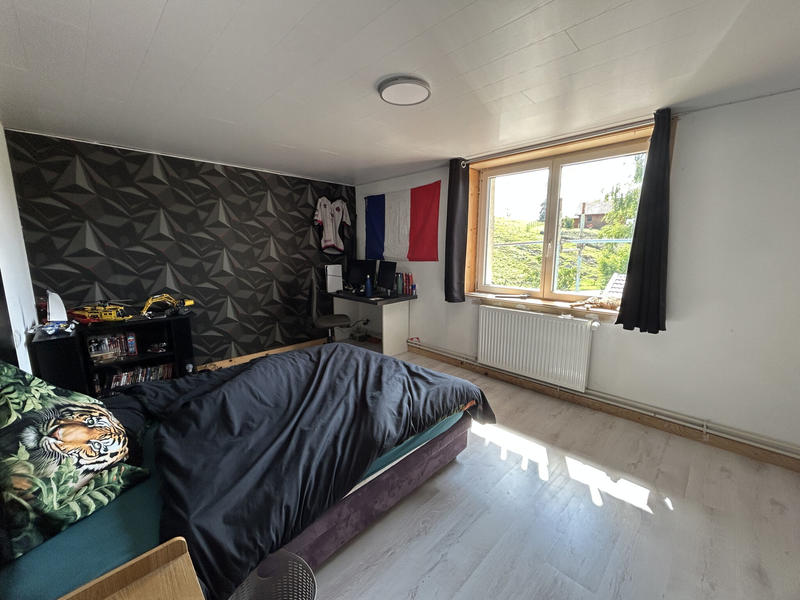 Maison - 242 m² - 7 pièces