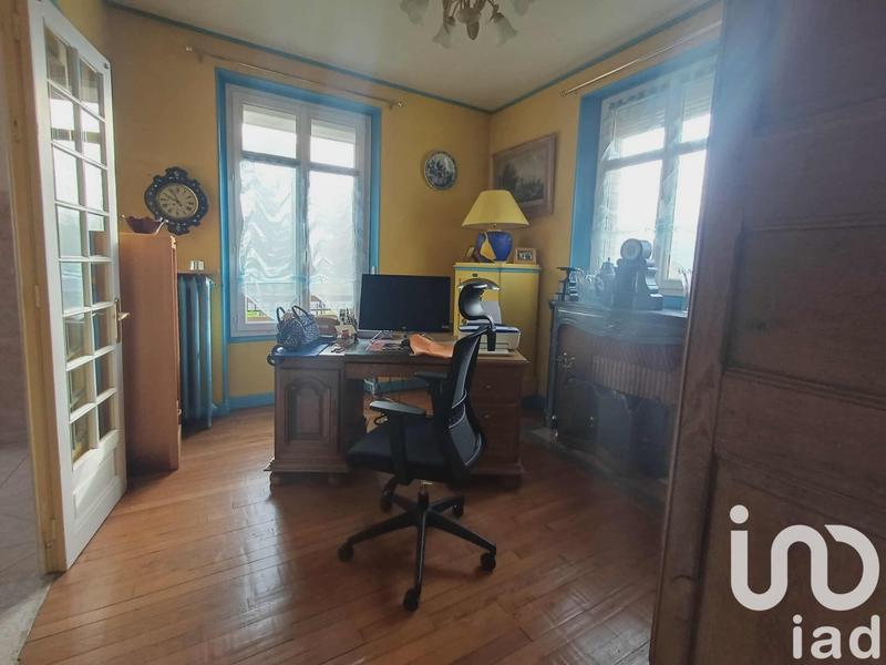 Maison - 241 m² - 8 pièces