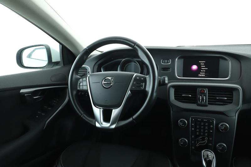 Volvo V40 1.5 T2 Momentum Business Geartronic 6 122 ch
