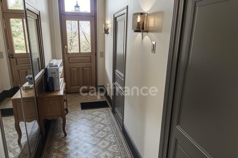 Maison - 272 m² - 10 pièces
