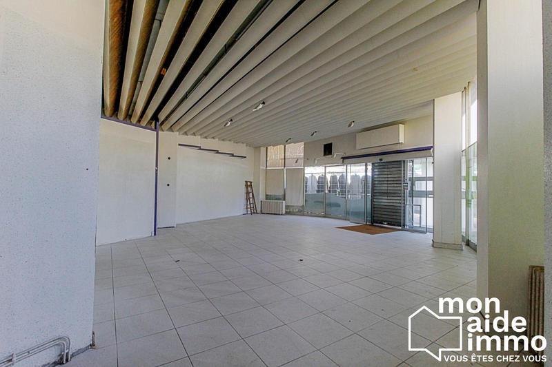 Local commercial - 148 m² - 3 pièces