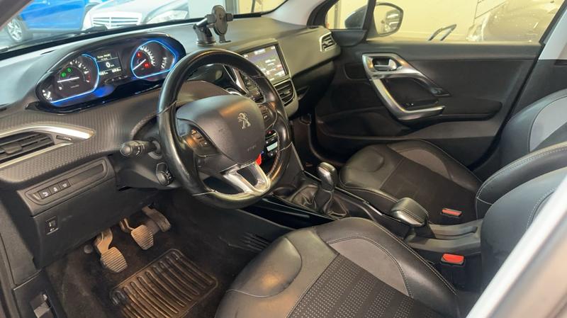 Peugeot 2008 I 1.2 PureTech 110 Allure