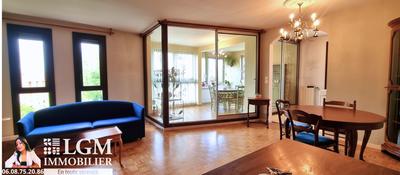 Appartement - 75 m² - 3 pièces