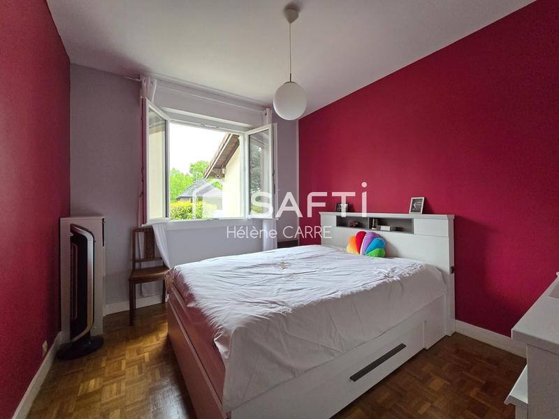 Maison - 220 m² - 7 pièces