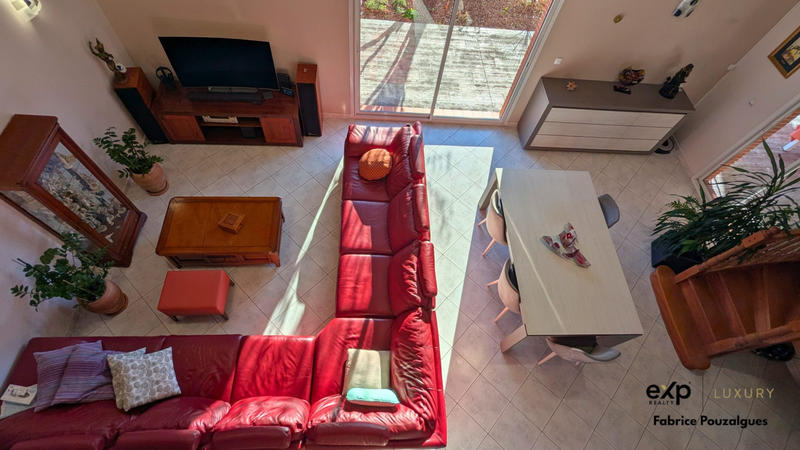 Maison - 225 m² - 7 pièces