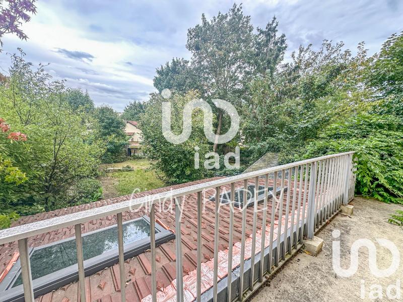 Maison - 220 m² - 9 pièces