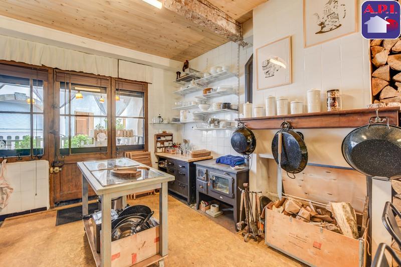 Maison - 433 m² - 14 pièces