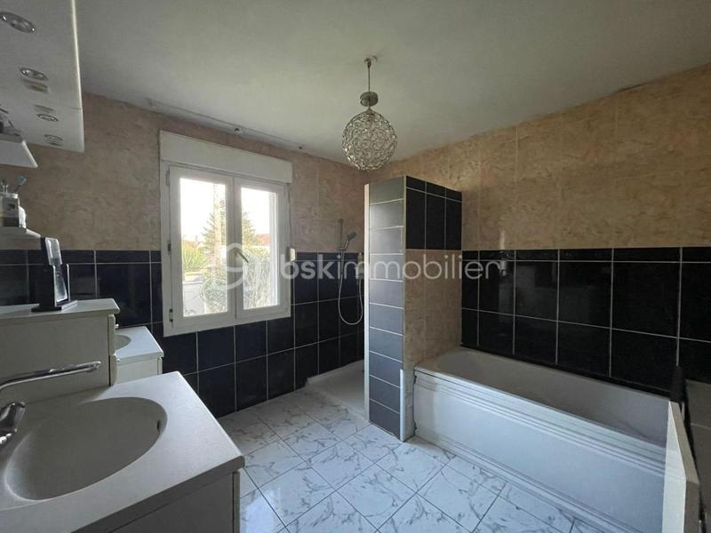 Pavillon - 150 m² - 8 pièces