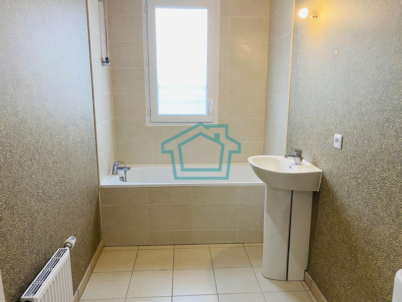 Maison - 81 m² - 5 pièces