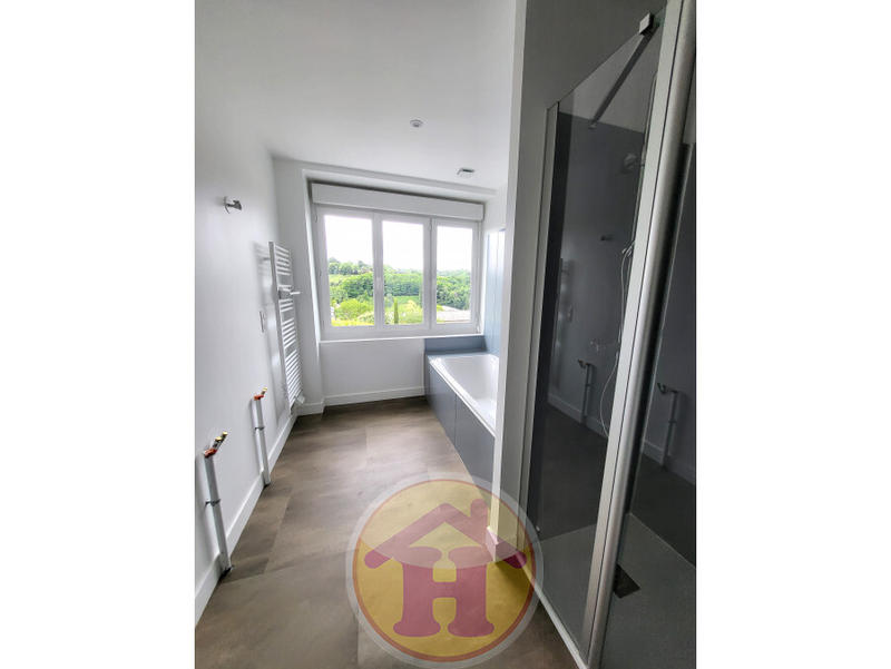 Appartement - 155 m² - 8 pièces