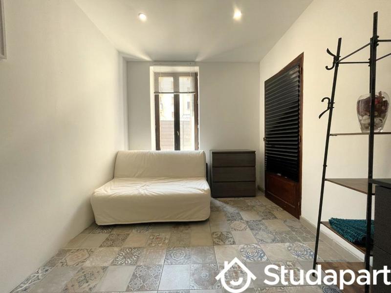 Chambre - 9 m² - 1 pièce