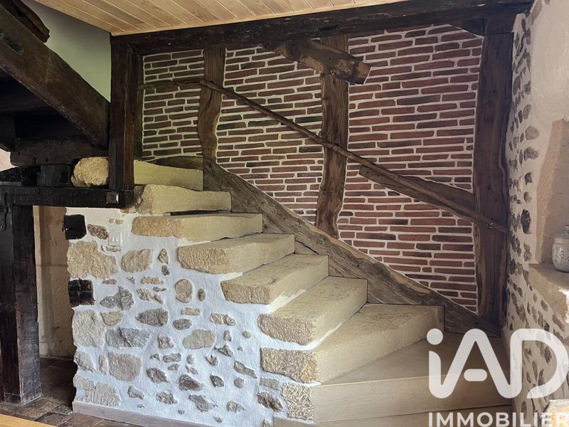 Maison - 241 m² - 9 pièces