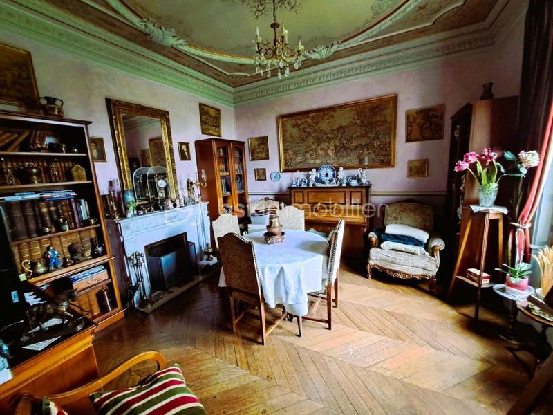 Manoir - 297 m² - 12 pièces