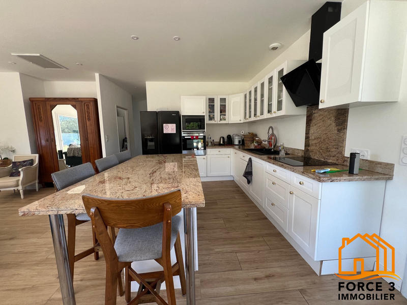 Maison - 110 m² - 4 pièces