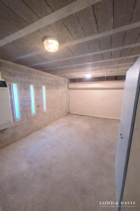 Villa - 237 m² - 8 pièces