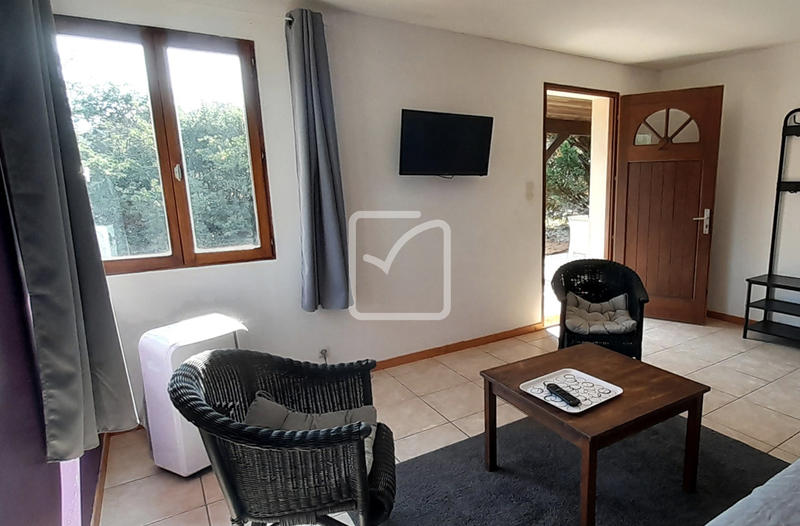 Maison - 450 m² - 17 pièces