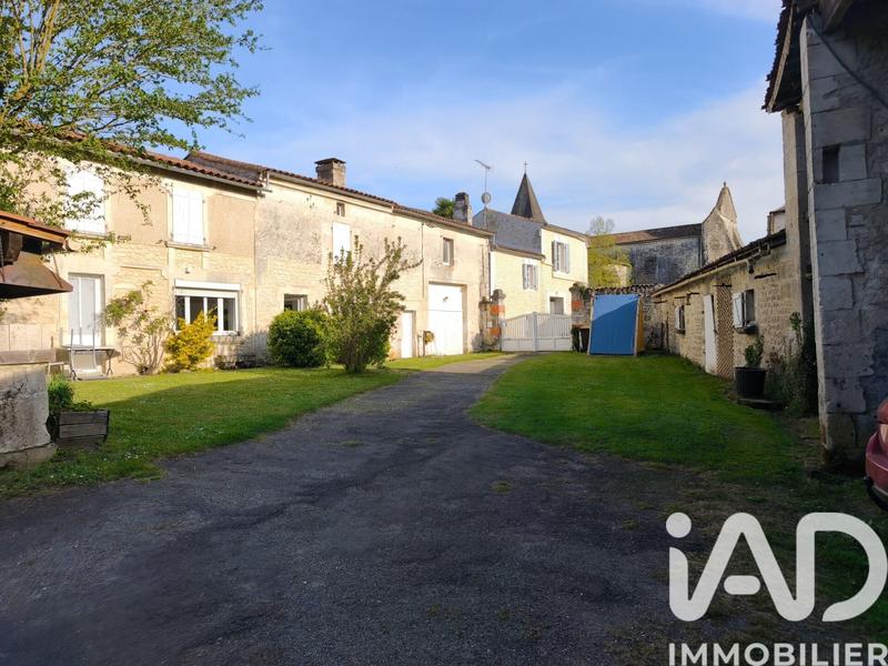 Maison de village - 220 m² - 5 pièces