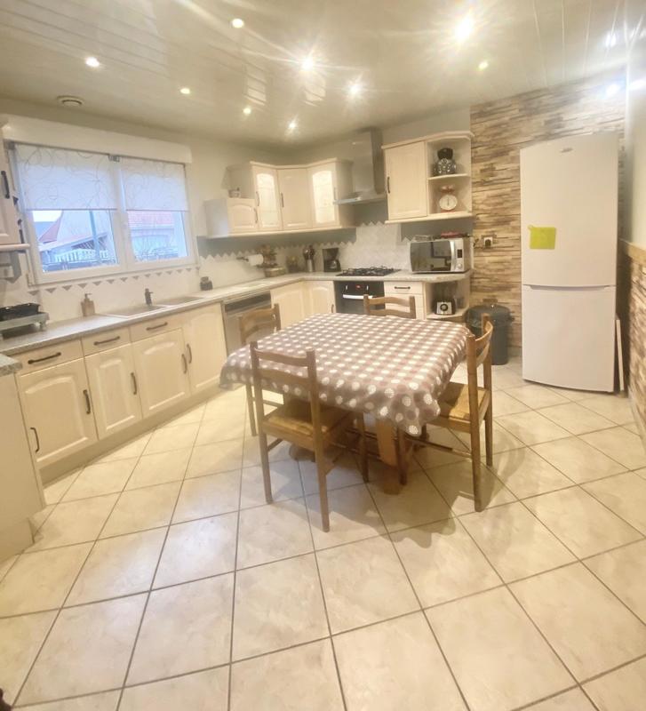 Maison - 132 m² - 10 pièces